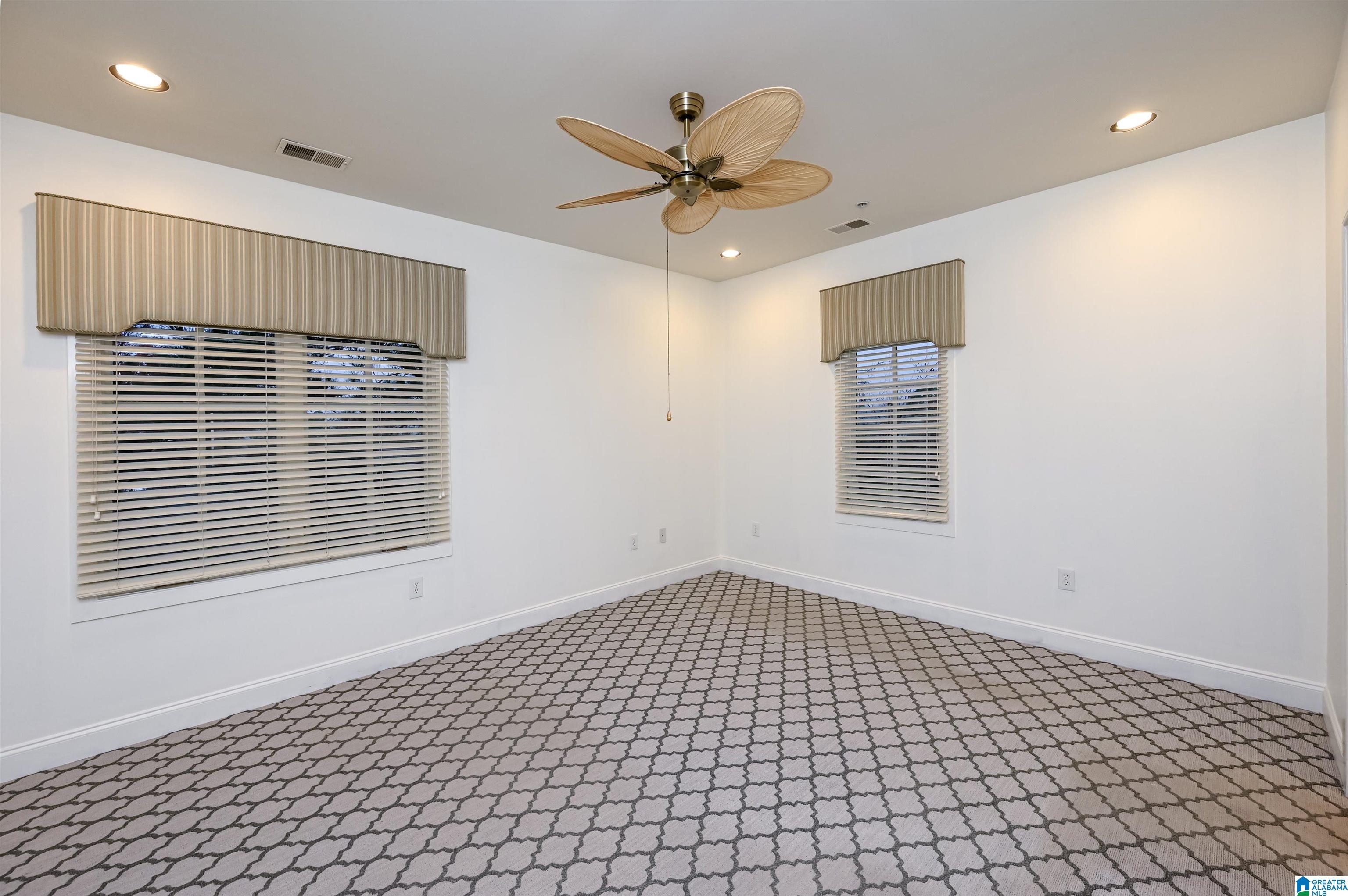 2042 Lancaster Road, Unit 119 Birmingham, AL 35209 - Photo 26 of 33