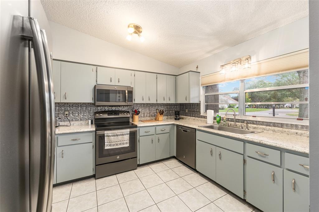 9382 Southwest 89th Court Road, Unit E Ocala, FL 34481 - Photo 17 of 44