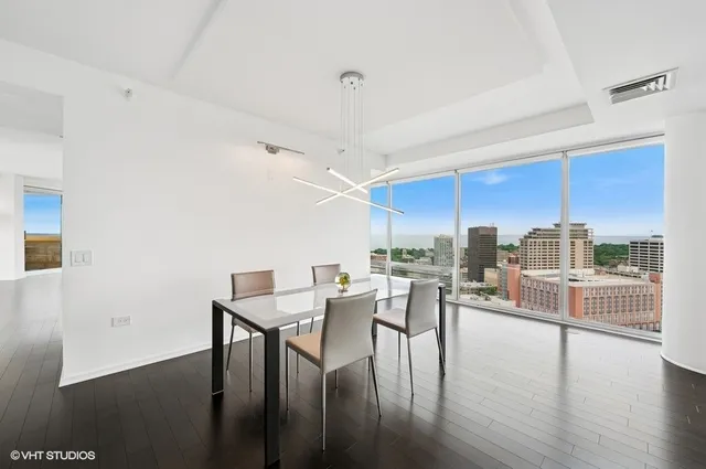 $1,899,995 | 1720 Maple Avenue, Unit 2710, Evanston, IL 60201