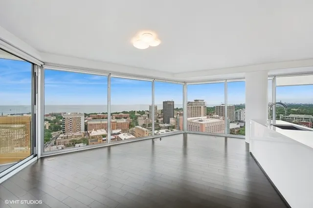 $1,899,995 | 1720 Maple Avenue, Unit 2710, Evanston, IL 60201