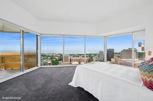 $1,899,995 | 1720 Maple Avenue, Unit 2710, Evanston, IL 60201