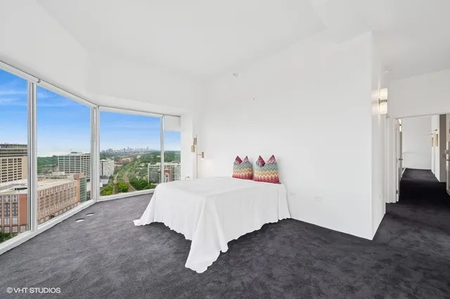 $1,899,995 | 1720 Maple Avenue, Unit 2710, Evanston, IL 60201