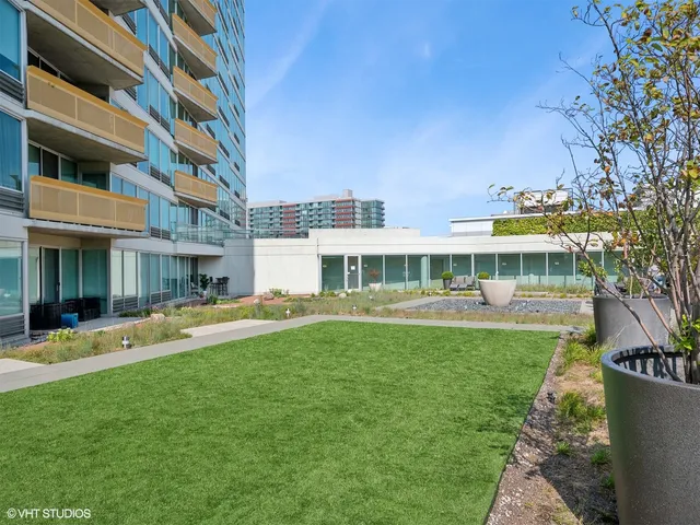 $1,899,995 | 1720 Maple Avenue, Unit 2710, Evanston, IL 60201