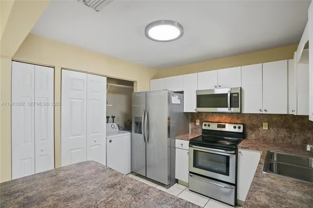 $2,550 | 6227 Southwest 135th Avenue, Miami, FL 33183