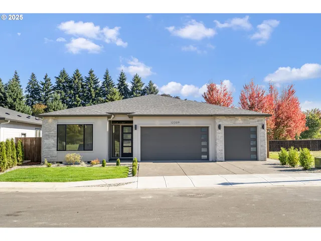 $1,100,000 | 12309 Northeast 66th Avenue, Vancouver, WA 98686