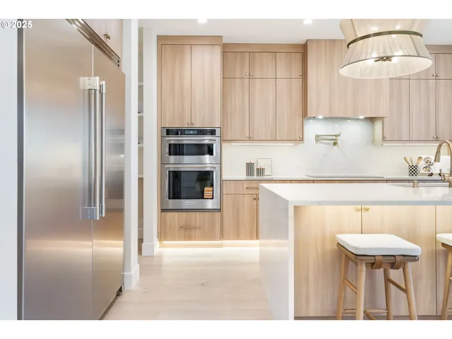 $1,100,000 | 12309 Northeast 66th Avenue, Vancouver, WA 98686