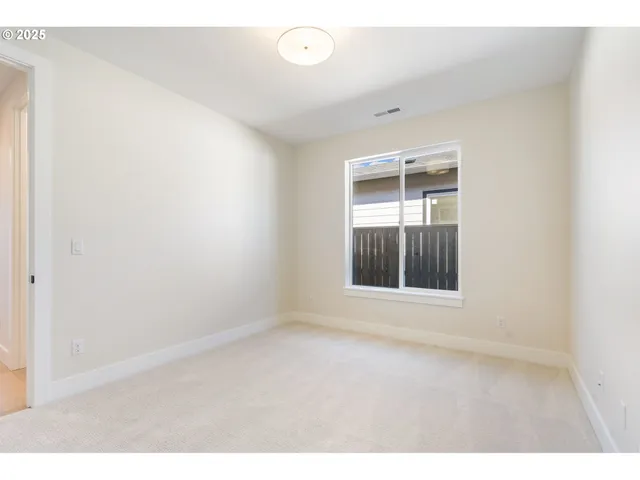 $1,100,000 | 12309 Northeast 66th Avenue, Vancouver, WA 98686