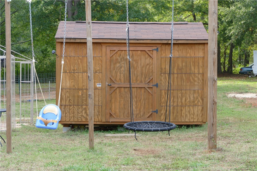 512 Lawrence Beatty Road Anderson, SC 29626 - Photo 4 of 17