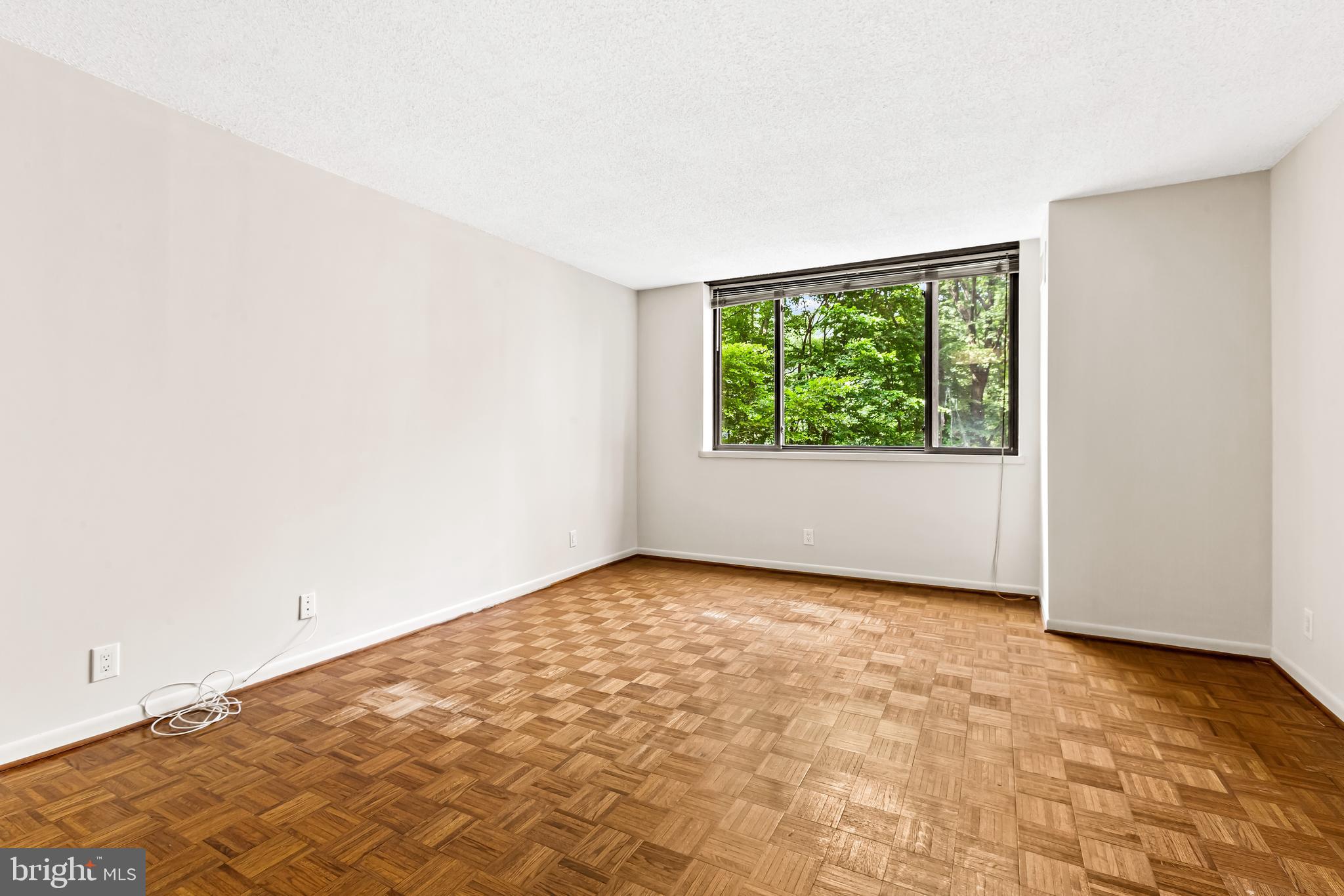 111 Hamlet Hill Road, Unit 405 Baltimore, MD 21210 - Photo 11 of 20