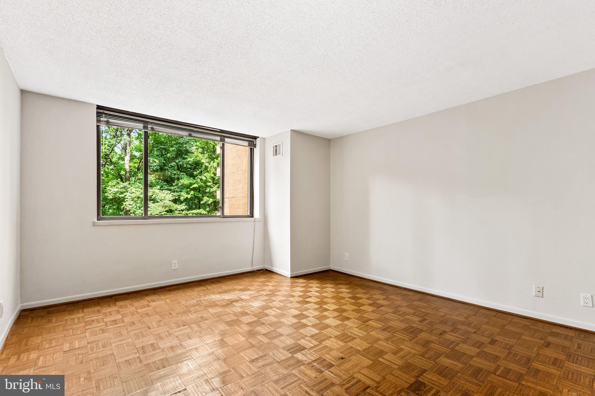 111 Hamlet Hill Road, Unit 405 Baltimore, MD 21210 - Photo 12 of 20