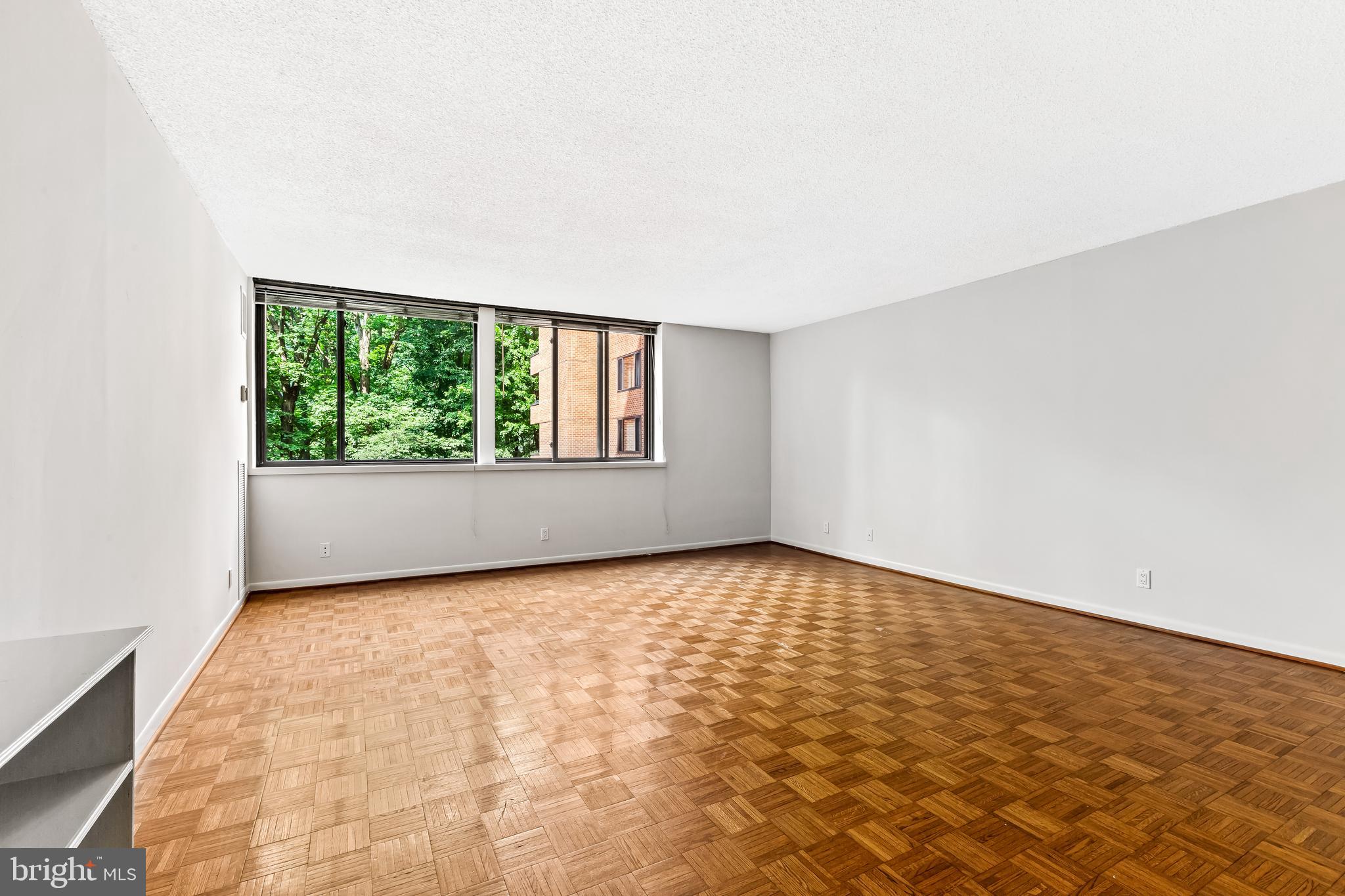 111 Hamlet Hill Road, Unit 405 Baltimore, MD 21210 - Photo 6 of 20