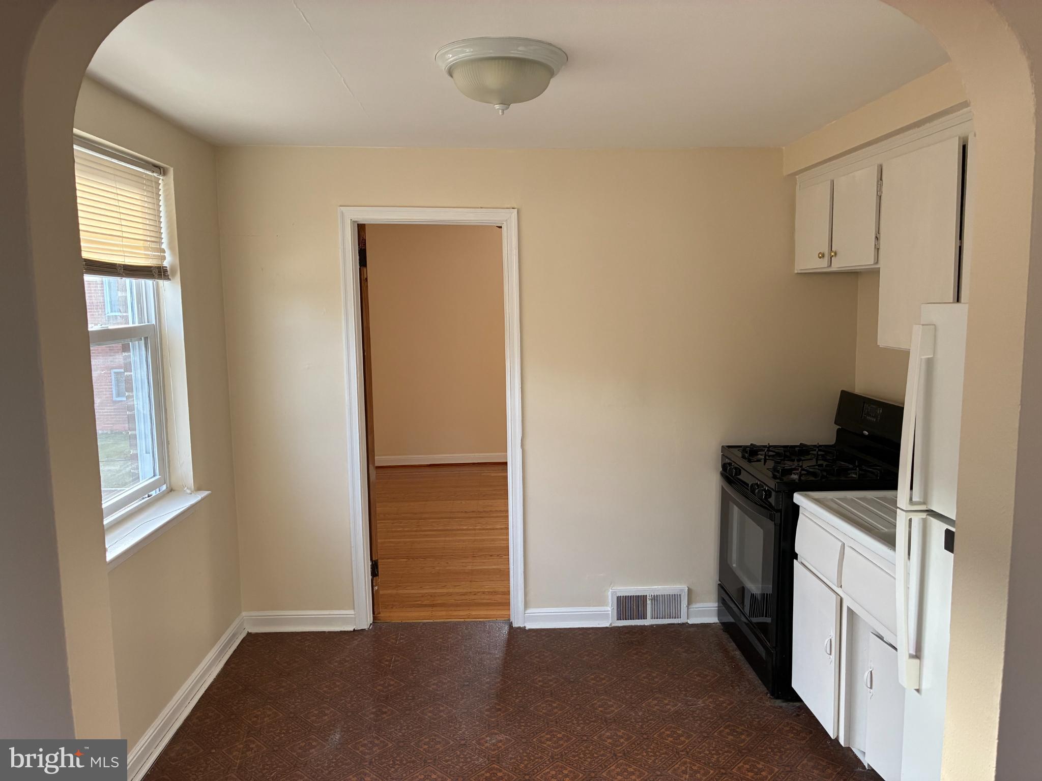 504 67th Avenue Philadelphia, PA 19126 - Photo 5 of 10 Kitchen
