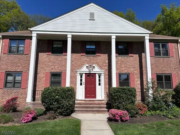 $2,395 | 57a Sandra Circle, Unit 4, Westfield, NJ 07090