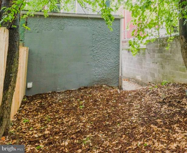 1531 U Street Southeast Washington, DC 20020 - Photo 11 of 14 a closeup of a door