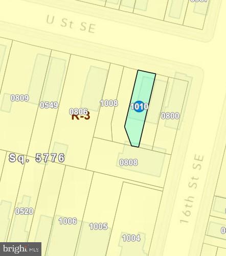 1531 U Street Southeast Washington, DC 20020 - Photo 14 of 14 a close up of a wall next to a window