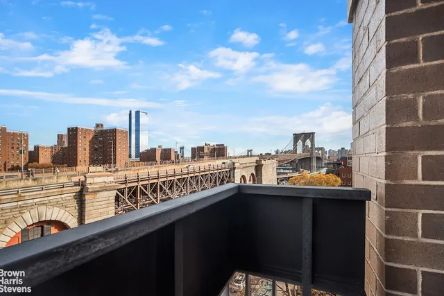 $895,000 | 333 Pearl Street, Unit 8L | Financial District