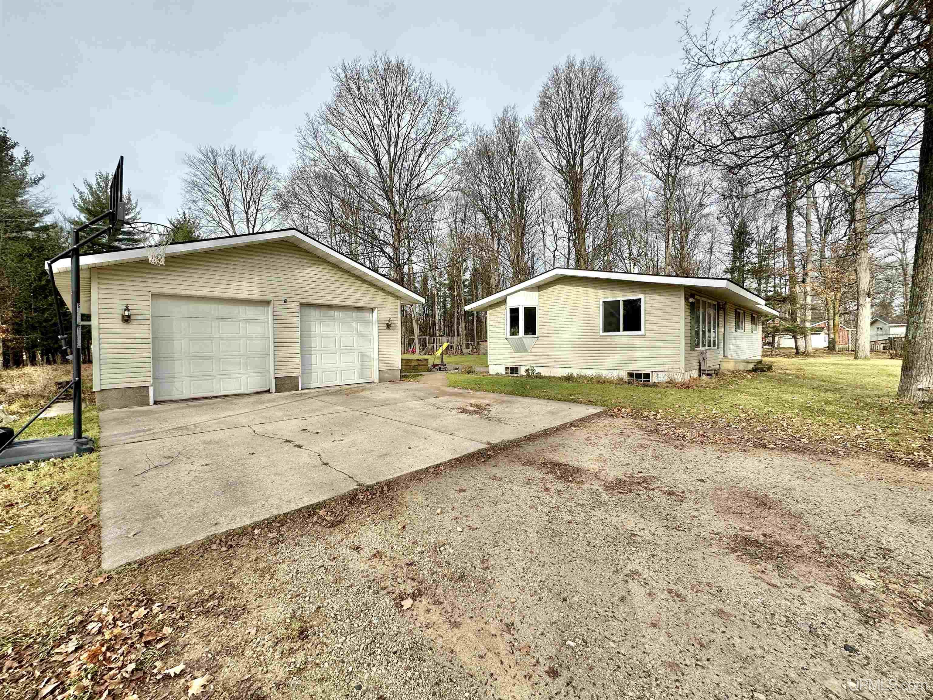 10661 South 75 Road Rapid River, MI 49878 - Photo 35 of 47