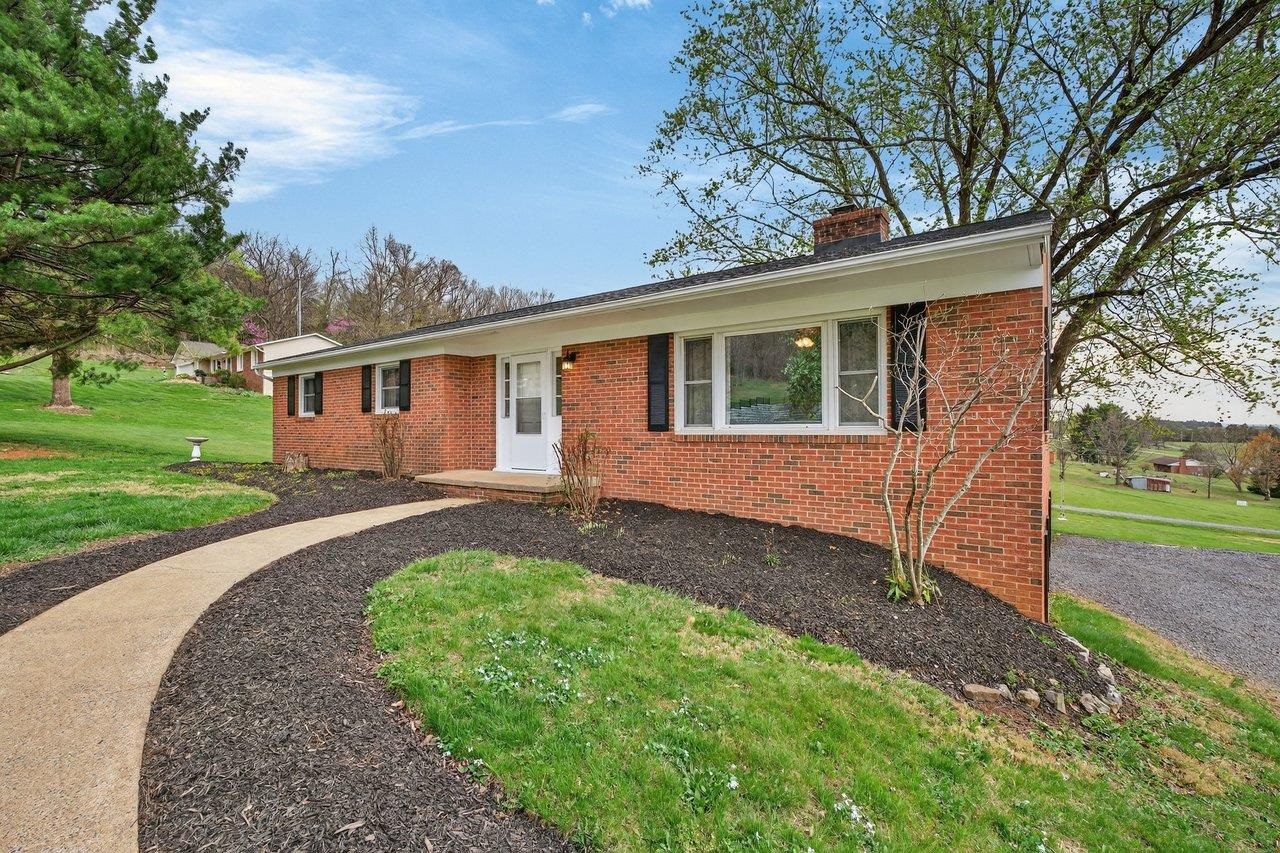 3259 Zion Church Road Broadway, VA 22815 - Photo 39 of 48 front view of a house with a yard