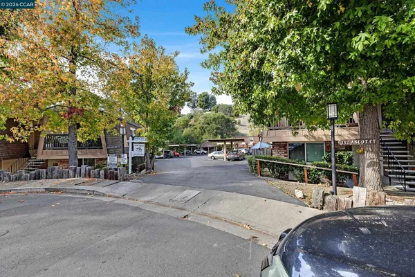 $469,000 | 146 Ascot Court, Unit 2, Moraga, CA 94556