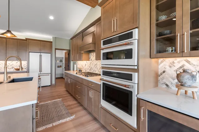 $962,900 | 2110 Highland Way, Sturtevant, WI 53177