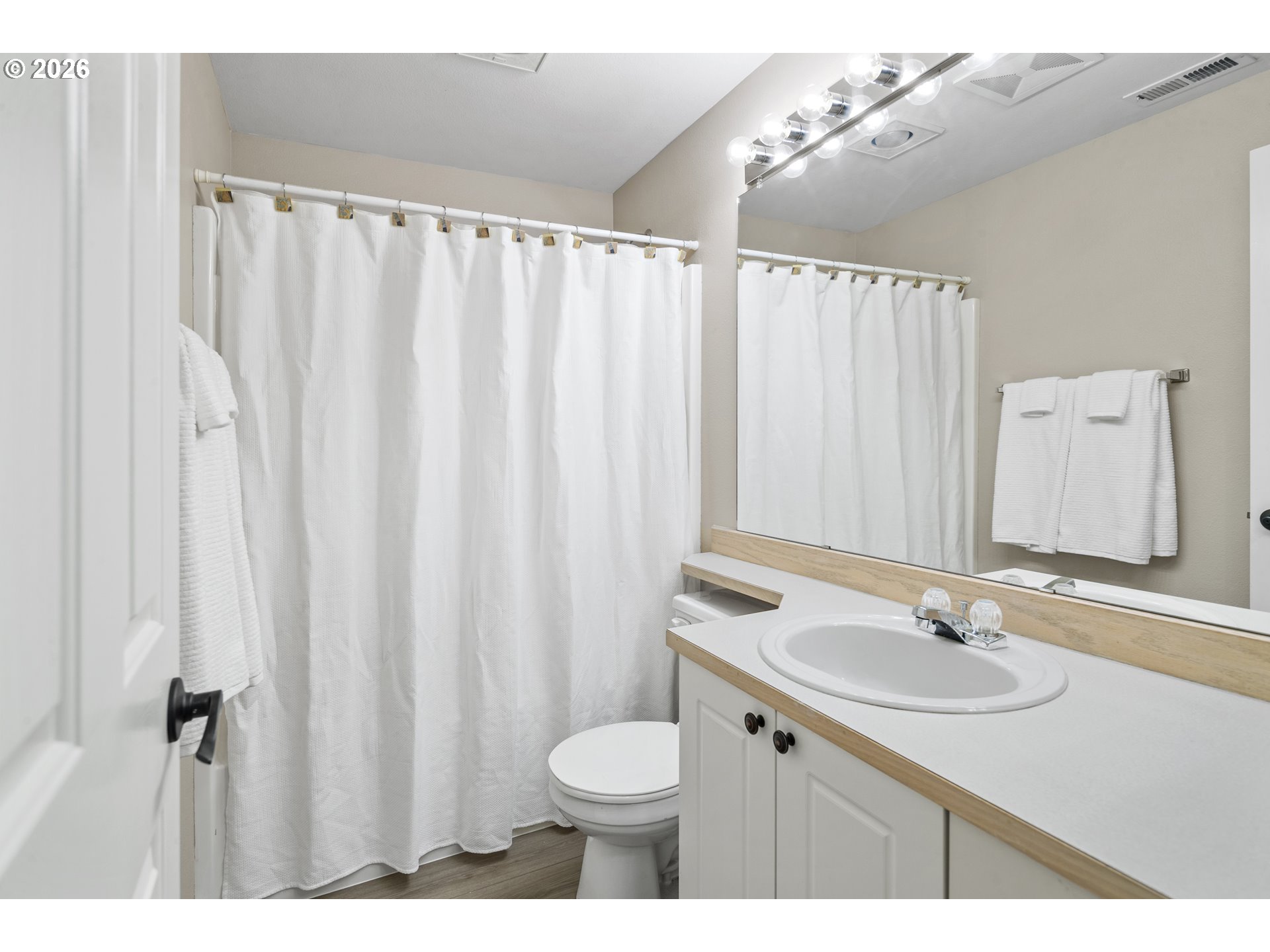 14243 Southwest Barrows Road Beaverton, OR 97007 - Photo 21 of 22 Bathroom