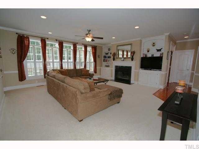 4024 Fenn Brook Lane Raleigh, NC 27613 - Photo 5 of 12 Gallery Image 5