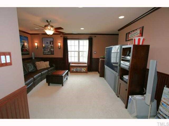4024 Fenn Brook Lane Raleigh, NC 27613 - Photo 10 of 12 Gallery Image 10