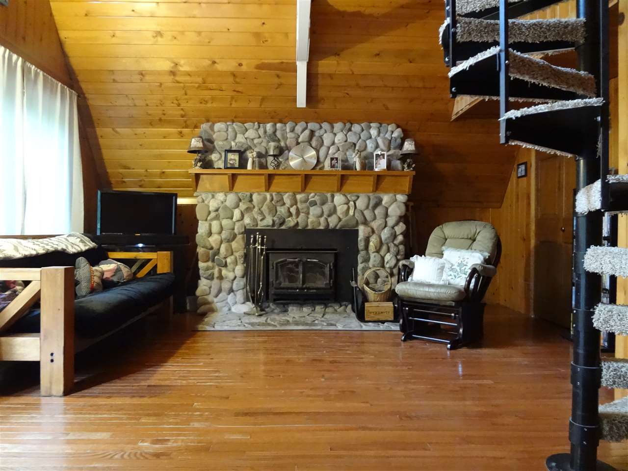 5262 Maple Grove Road Lake Ann, MI 49650 - Photo 2 of 16 1804684-1.JPG