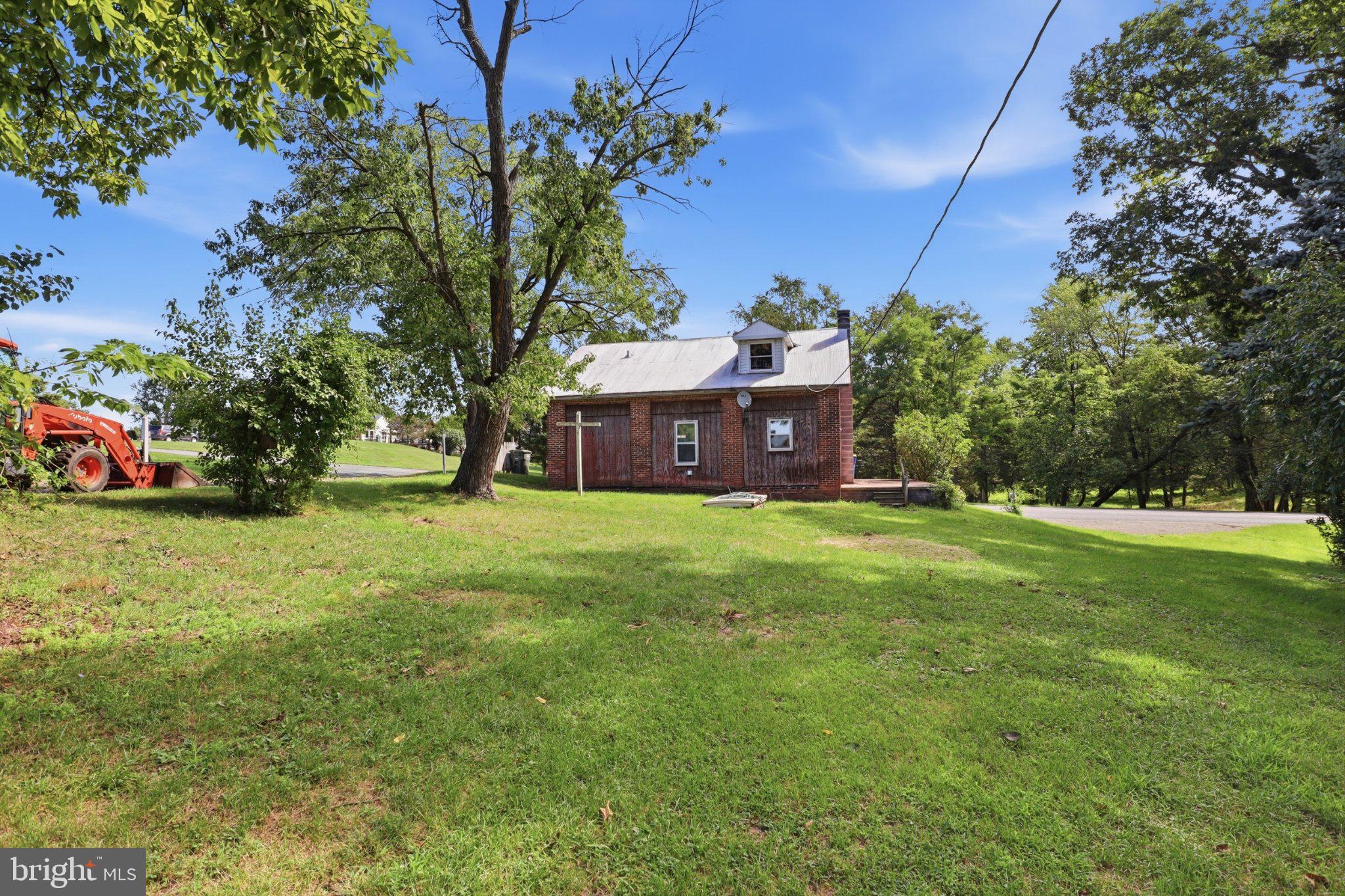 6070 Salem Run Road Dover, PA 17315 - Photo 14 of 21 Charming home on lush green grounds.