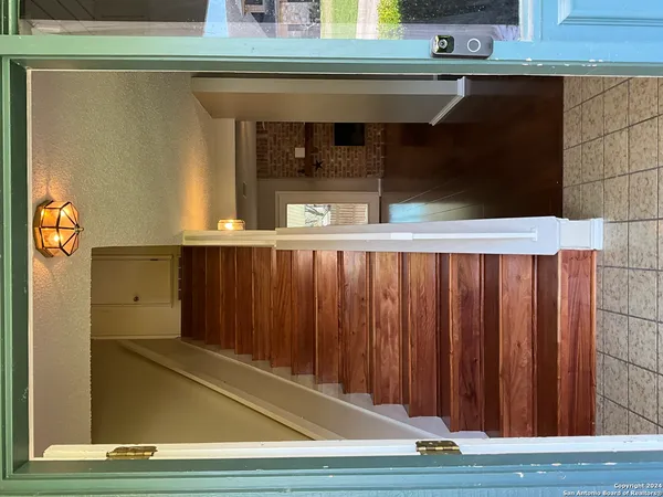 $2,150 | 129 Splitrock Lane, Universal City, TX 78148