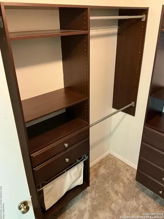 $2,150 | 129 Splitrock Lane, Universal City, TX 78148