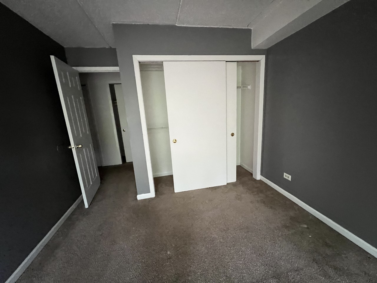 410 Kenneth Circle Elgin, IL 60120 - Photo 10 of 15