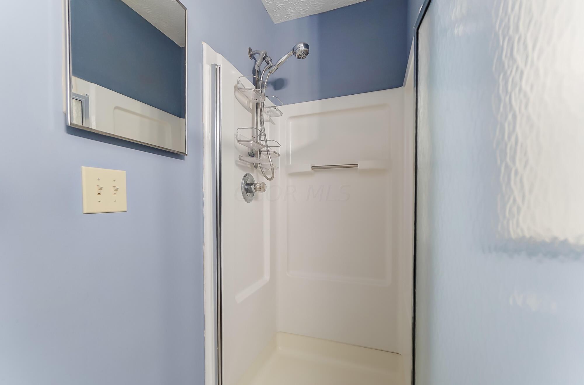 5536 Garden Ridge Columbus, OH 43228 - Photo 27 of 48 Primary Bath