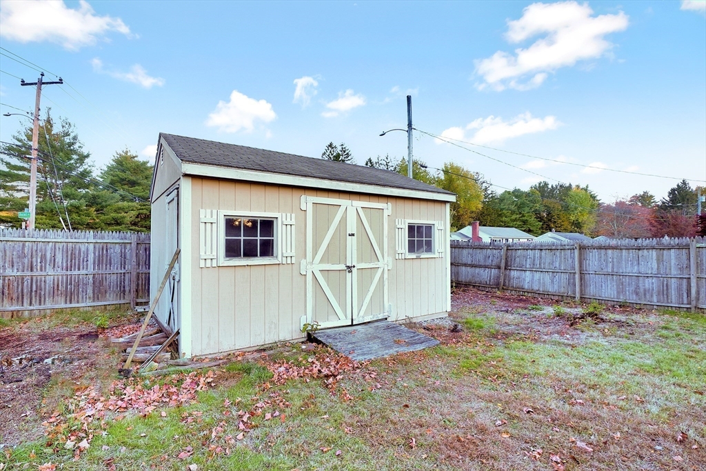 161 Fernbank Road Springfield, MA 01129 - Photo 21 of 23