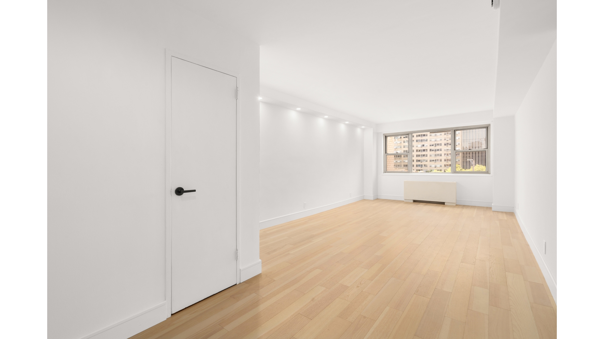 321 East 48th Street, Unit 11H Manhattan, NY 10017 - Photo 6 of 9
