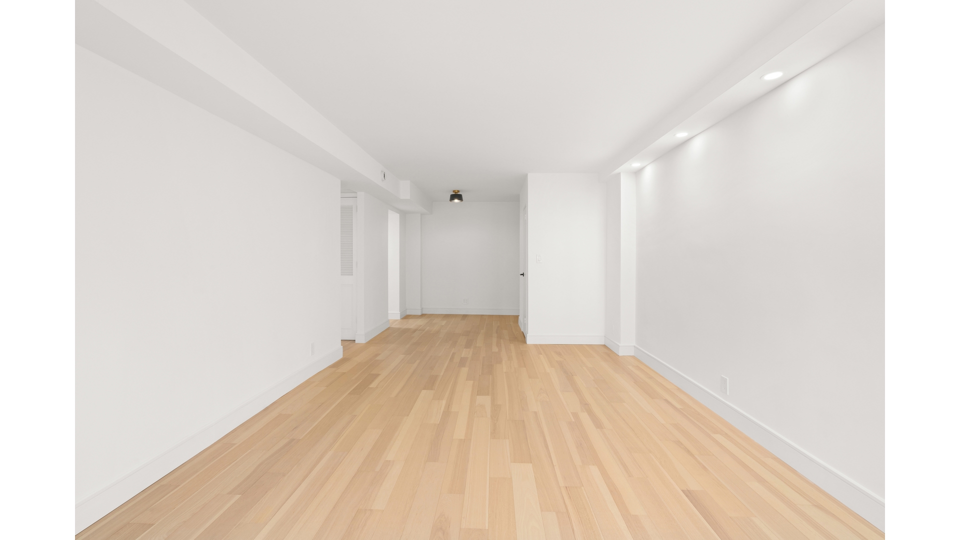 321 East 48th Street, Unit 11H Manhattan, NY 10017 - Photo 7 of 9