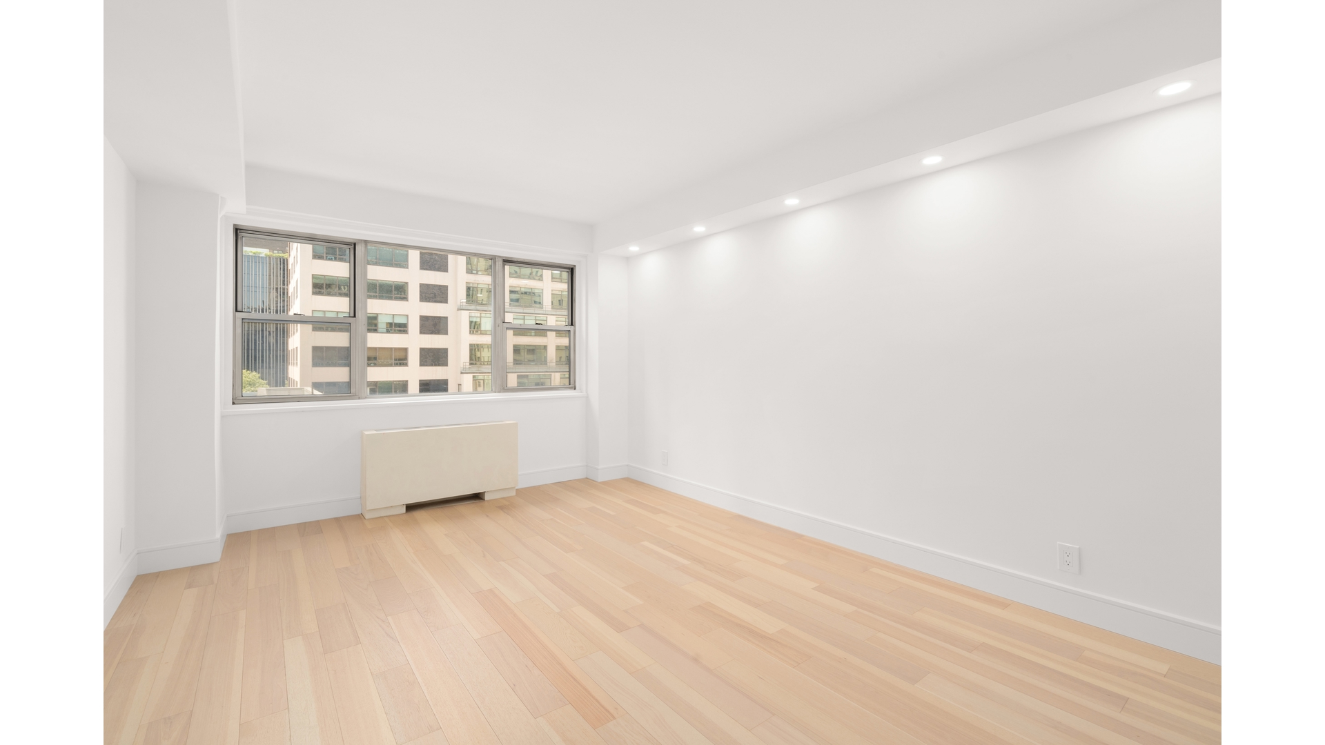 321 East 48th Street, Unit 11H Manhattan, NY 10017 - Photo 8 of 9