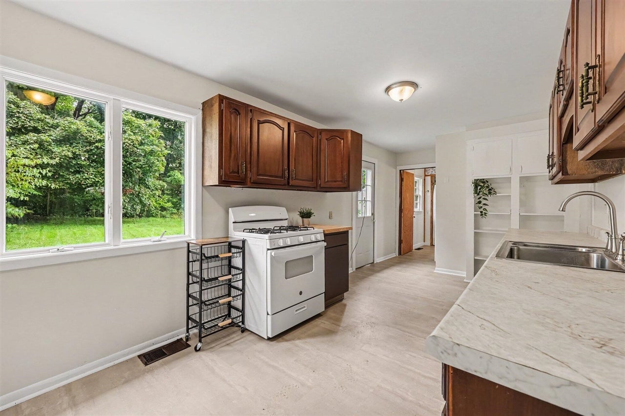 215 Palmer Street Rives Junction, MI 49277 - Photo 9 of 16 Gallery Image 9
