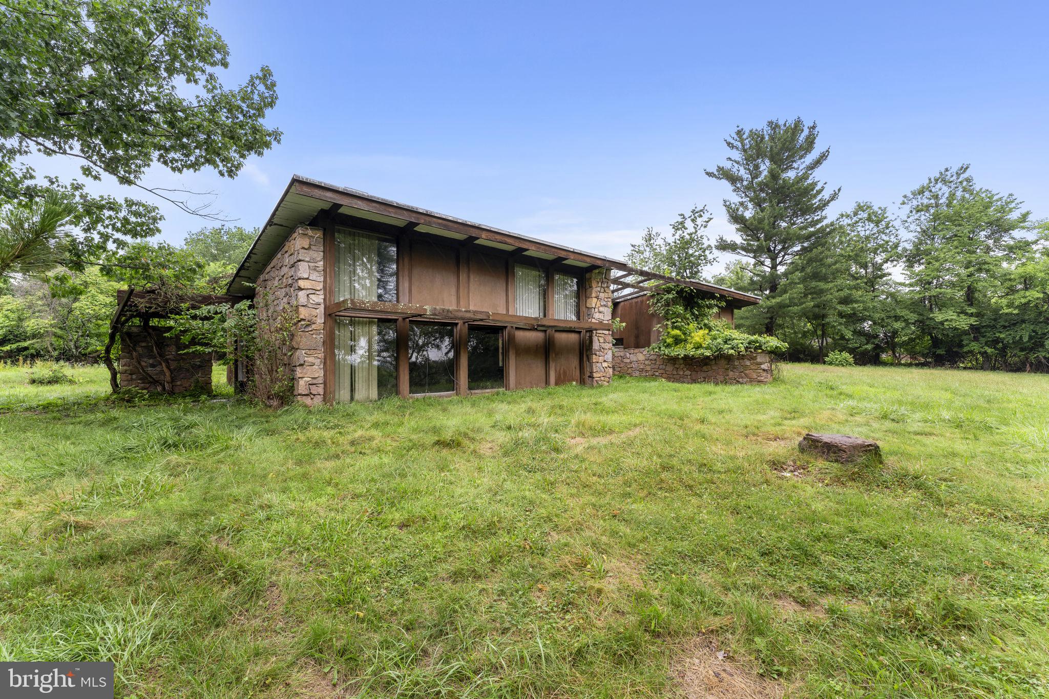 2935 Whitehall Road Norristown, PA 19403 - Photo 1 of 42
