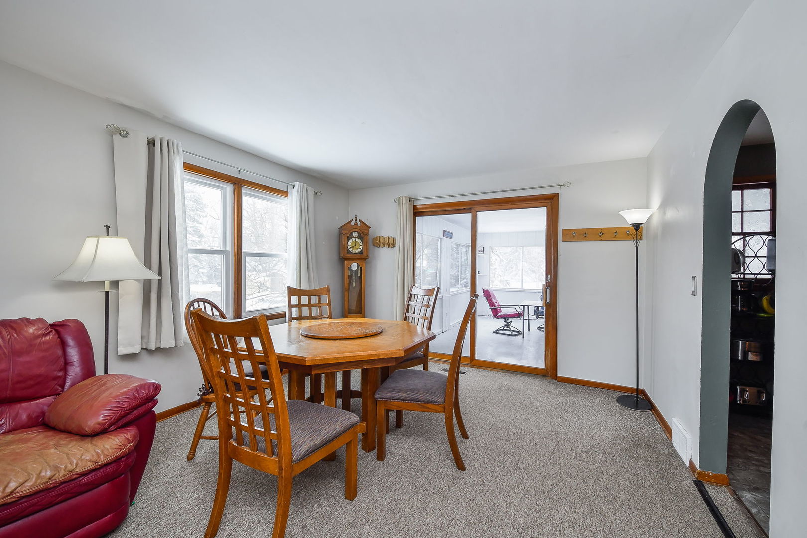 118 Stiles Street Genoa, IL 60135 - Photo 5 of 21 a dining room with furniture and a window