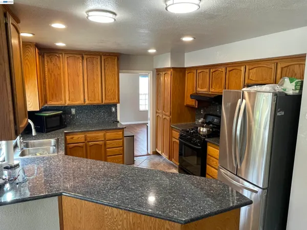 $675,000 | 1828 Bayberry Lane, Tracy, CA 95376