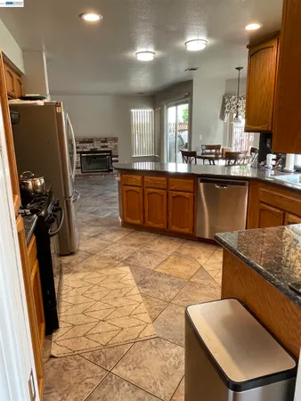 $675,000 | 1828 Bayberry Lane, Tracy, CA 95376