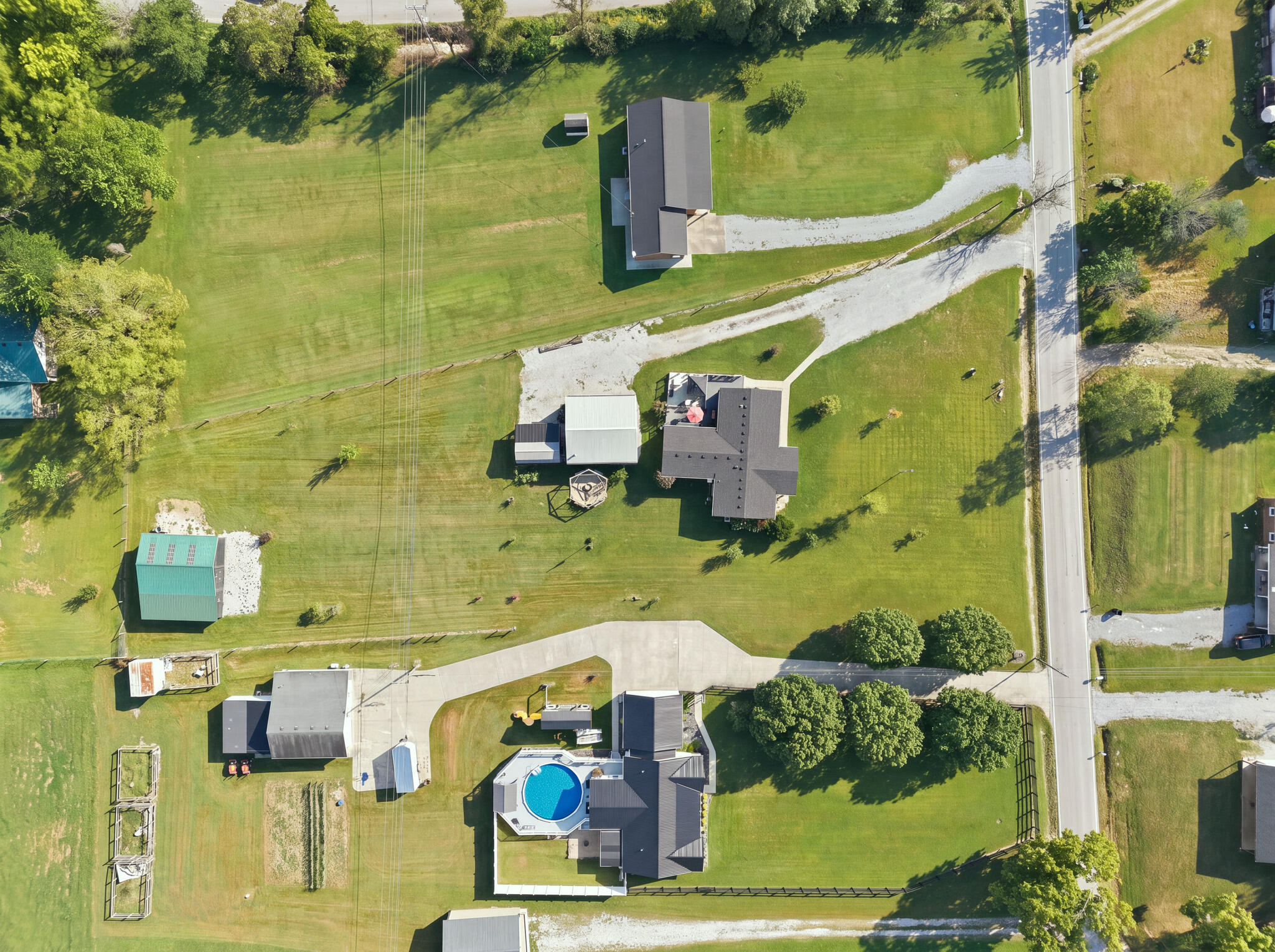 1007 Copper Creek Road Berea, KY 40403 - Photo 56 of 63 dji_20260915122030_0200_d_reedit_59e7870