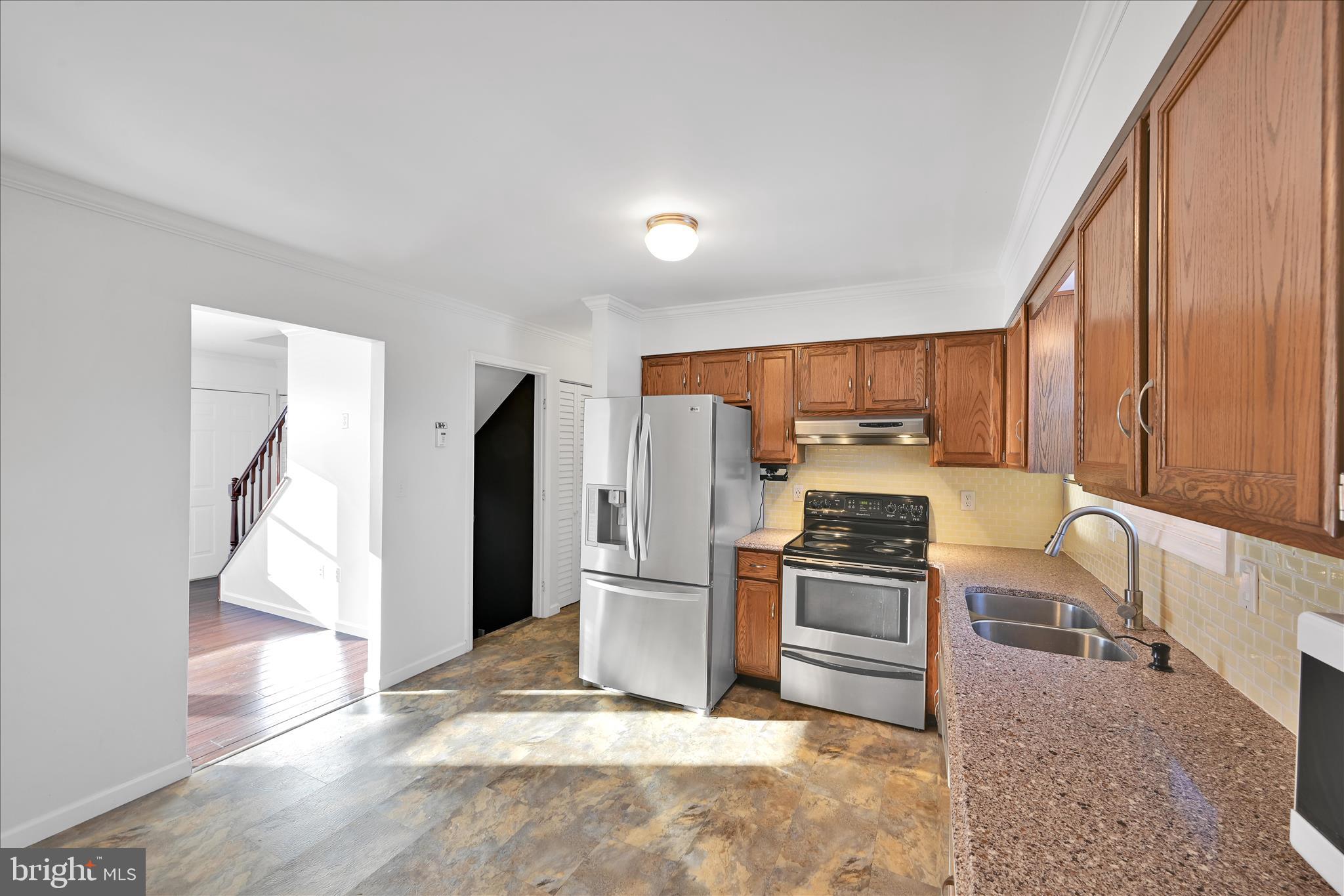 1568 North Reading Road Stevens, PA 17578 - Photo 11 of 38 Kitchen