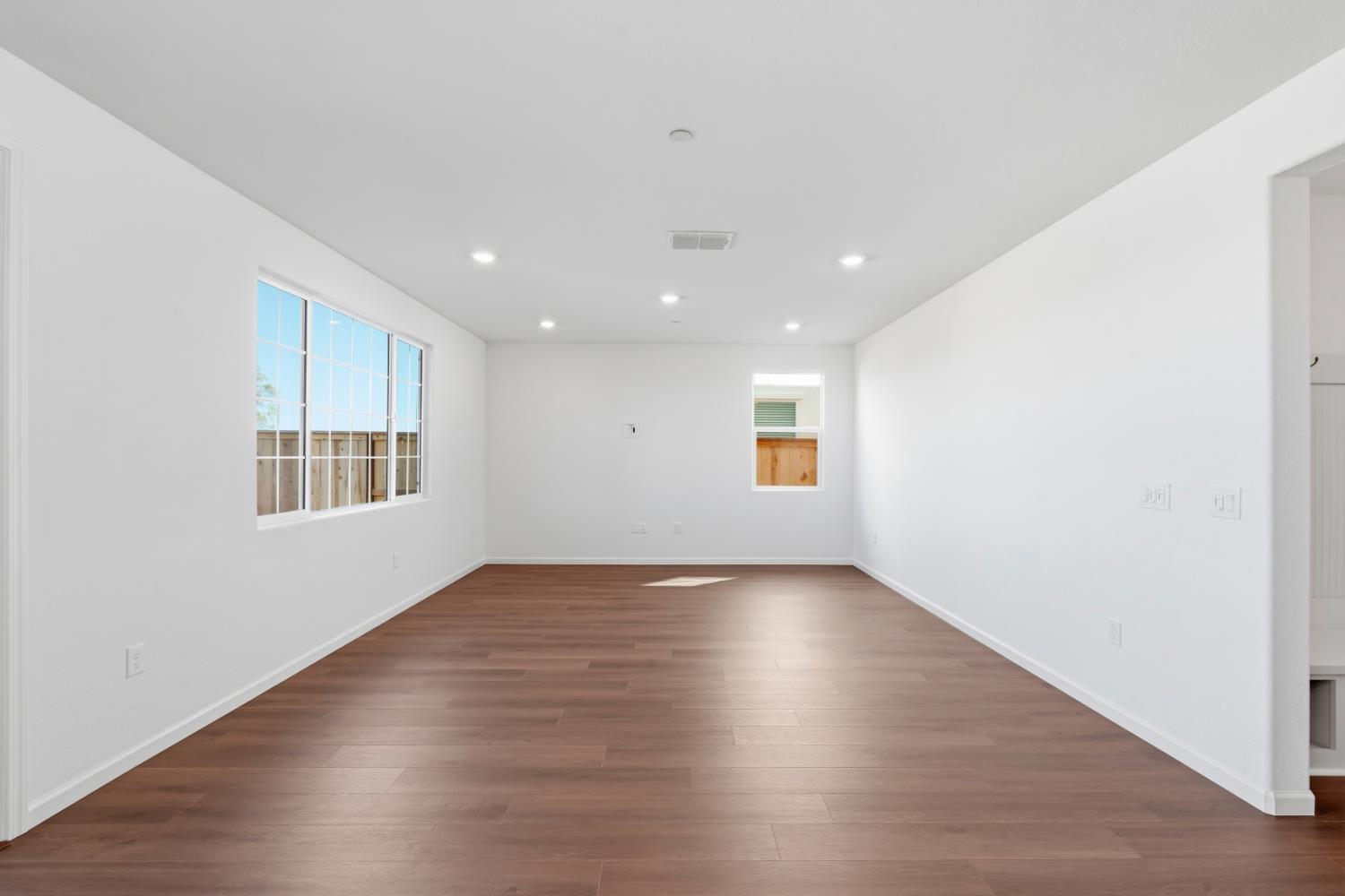3168 Splendor Drive Lincoln, CA 95648 - Photo 6 of 35