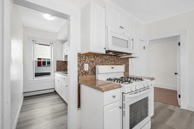 $2,500 | 220 Concord Street, Unit 2, Lowell, MA 01852