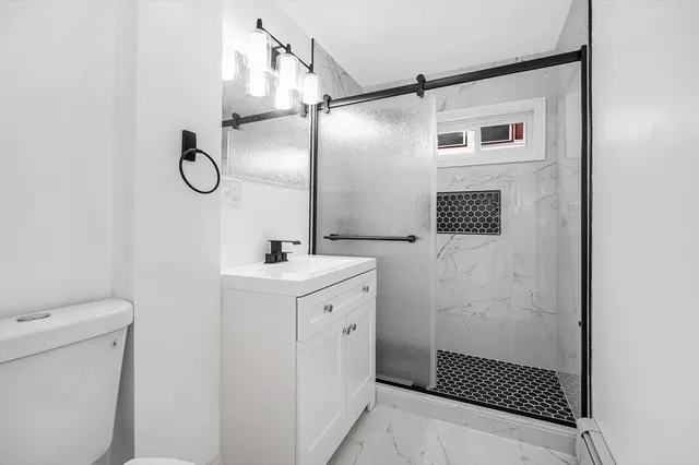 $2,500 | 220 Concord Street, Unit 2, Lowell, MA 01852