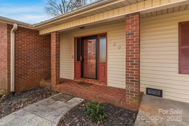 $265,000 | 109 Dogwood Court, Morganton, NC 28655