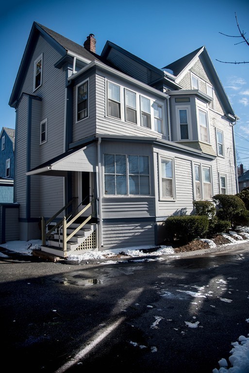 86 Paradise Road Swampscott, MA 01907 - Photo 3 of 30 Gallery Image 3