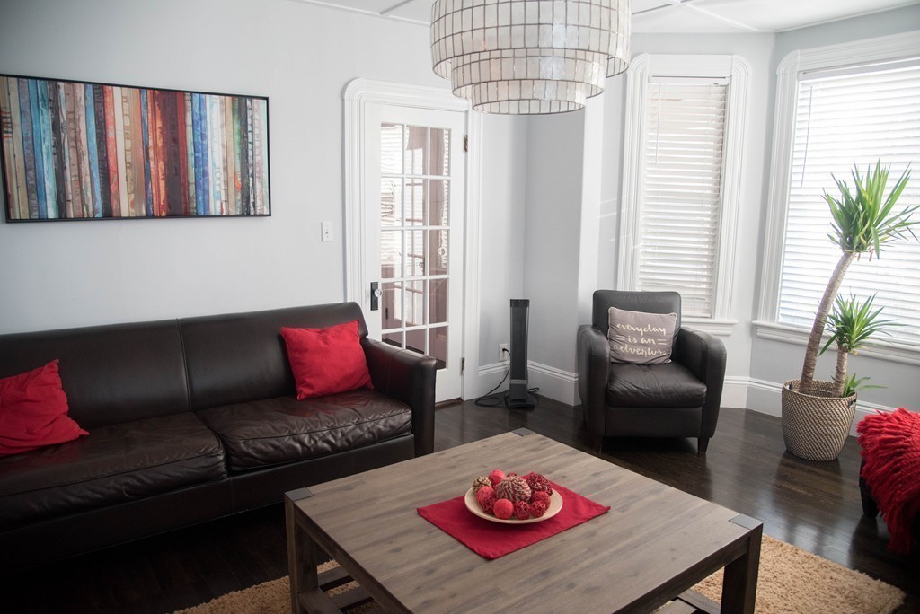 86 Paradise Road Swampscott, MA 01907 - Photo 5 of 30 Gallery Image 5